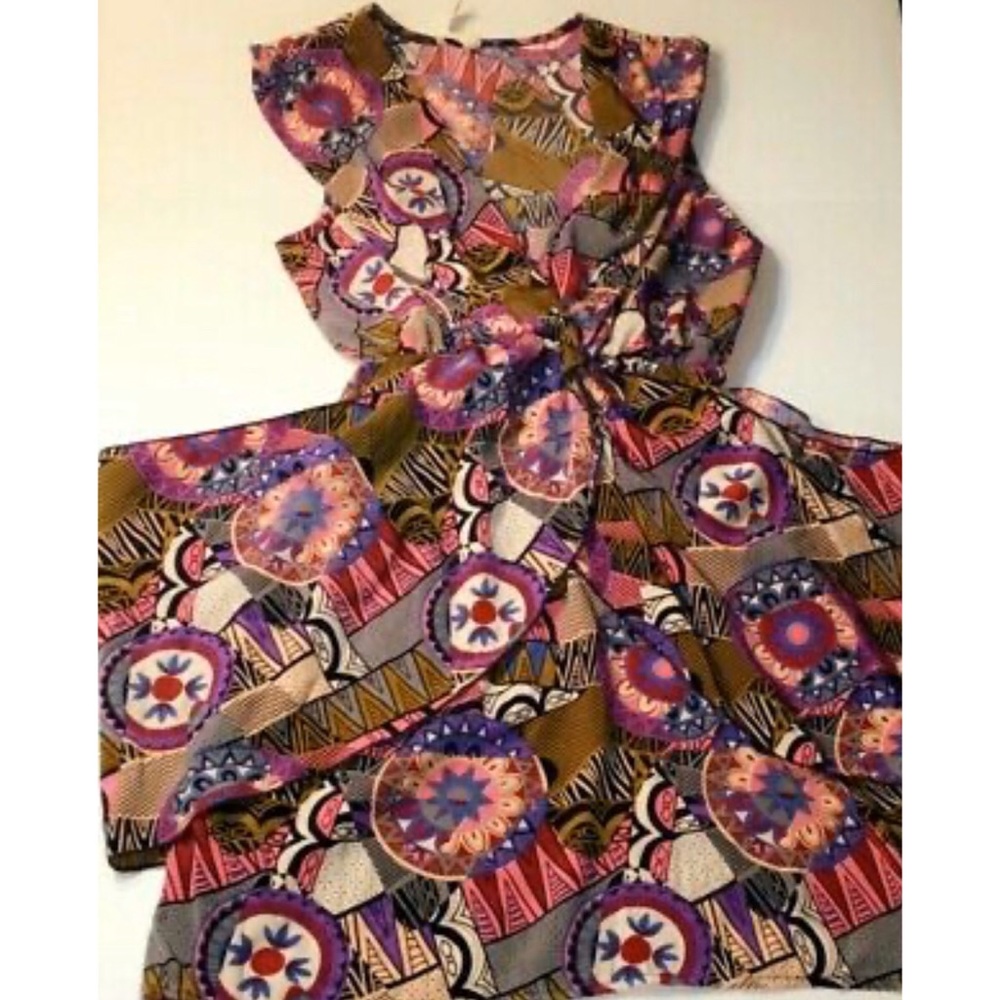 Sleeveless Pattern Dress - Picture 2 of 2